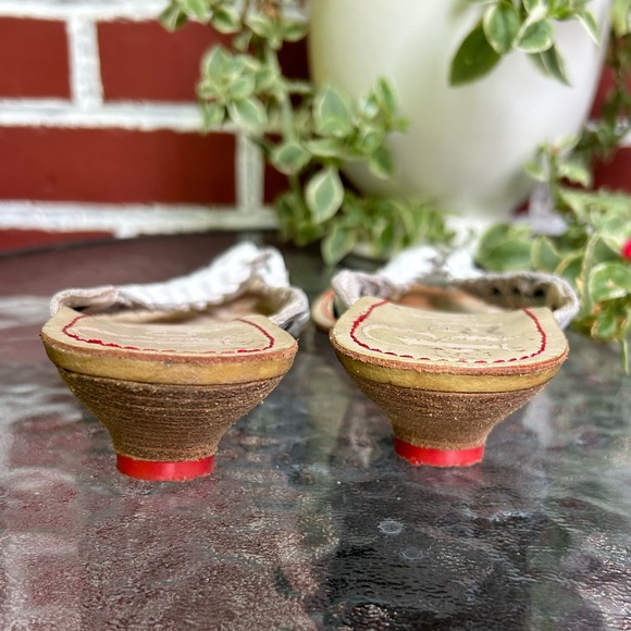 Replay | white braided leather heeled flip flop sandals | size 6.5 - Picture 4 of 7